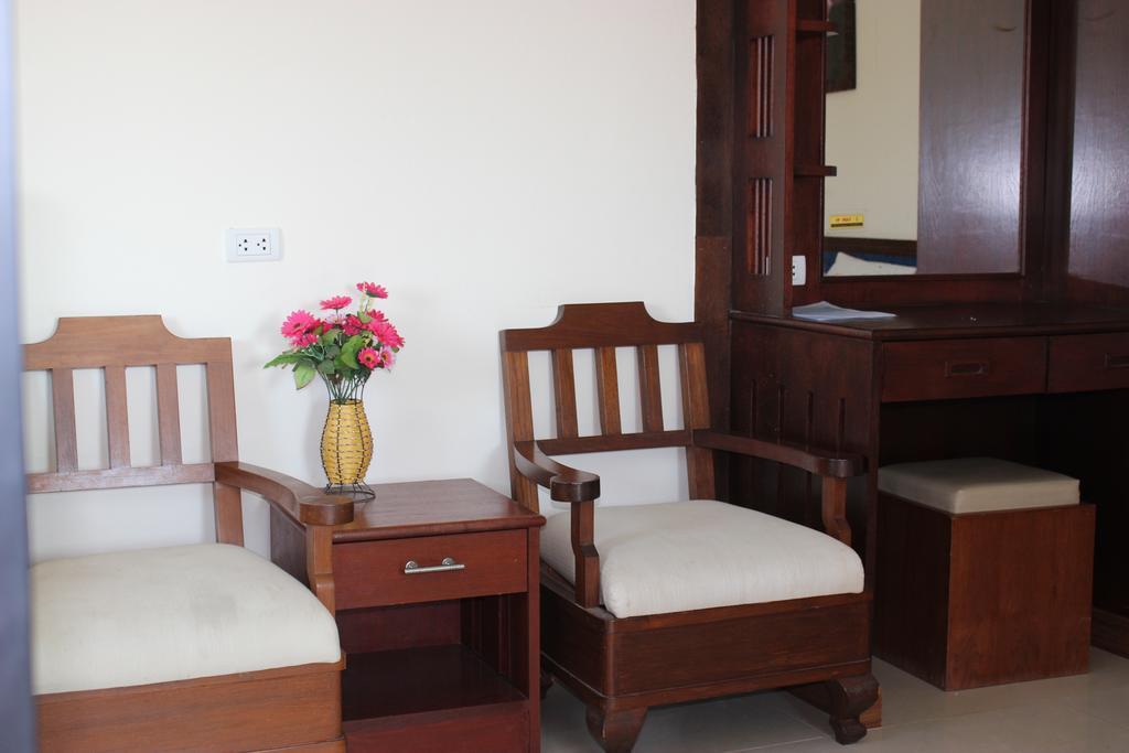 Dacha Beach Pattaya Ngoại thất bức ảnh