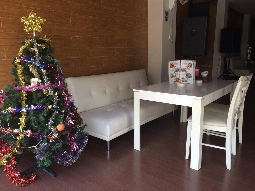 Dacha Beach Pattaya Ngoại thất bức ảnh
